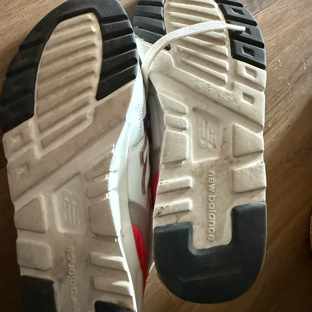 New Balance Woman White and Blue Sneakers - Picture 3 of 3